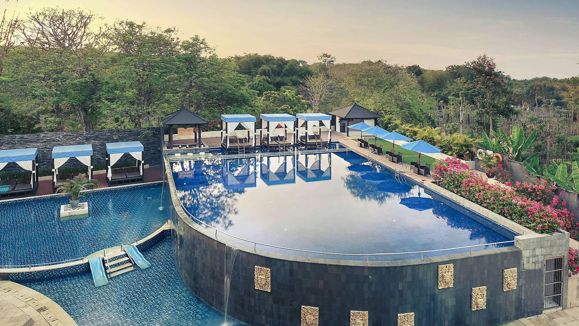 Mercure Bali Nusa Dua Hotel Nusa Dua  4*, Nusa Dua (Bali)